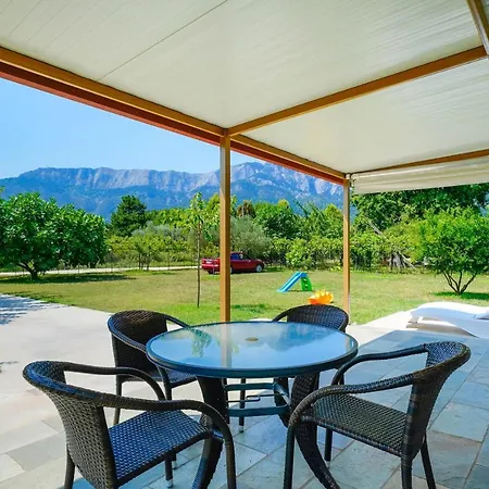 Nyaraló Semiramis *