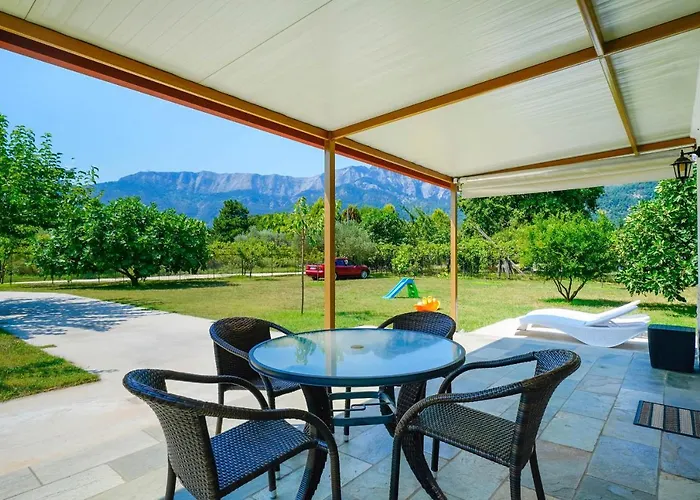 Nyaraló Semiramis *