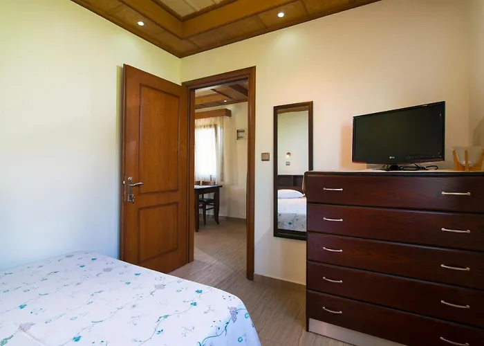 Nyaraló Semiramis Hriszí Amudiá